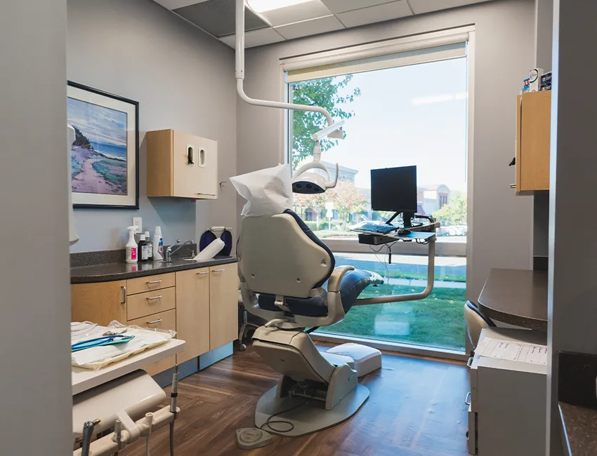 Porcelain Crowns (Caps) at Valencia Aesthetic Dentistry