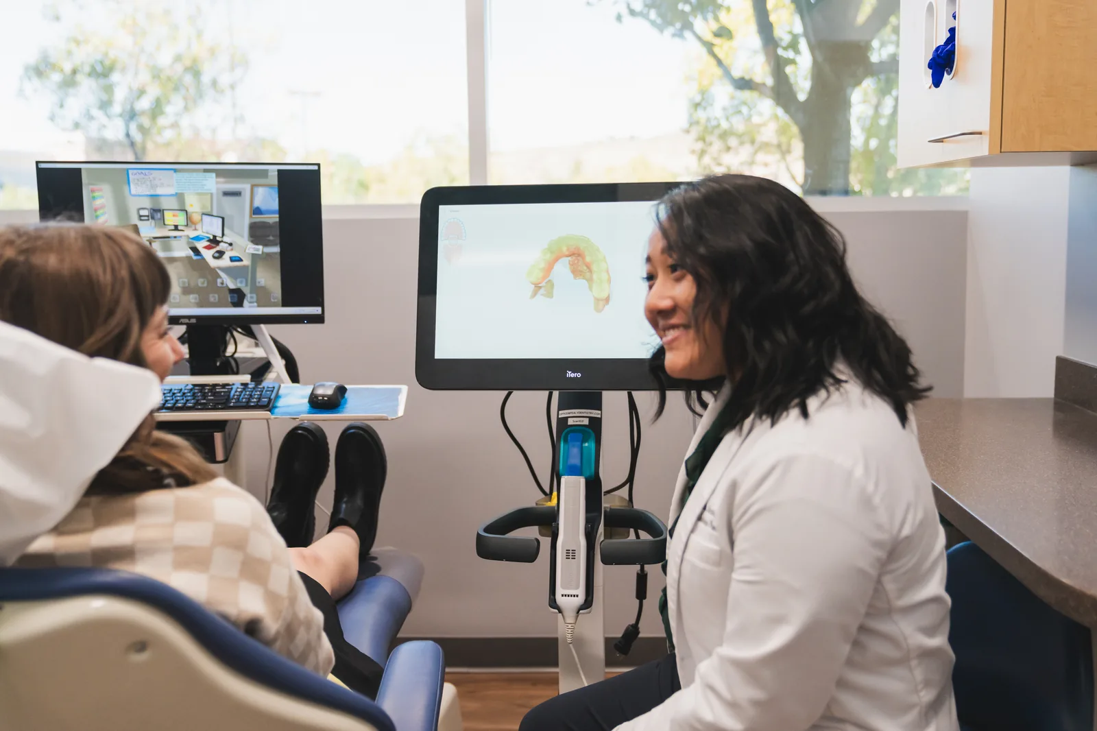 Advanced dental technology at Valencia Aesthetic Dentistry